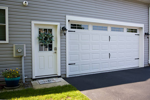24/7 Emergency Garage Door Panel Replacement experts in Wyanet, IL